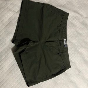 Mid-Rise Twill everyday shorts 5-inch inseam